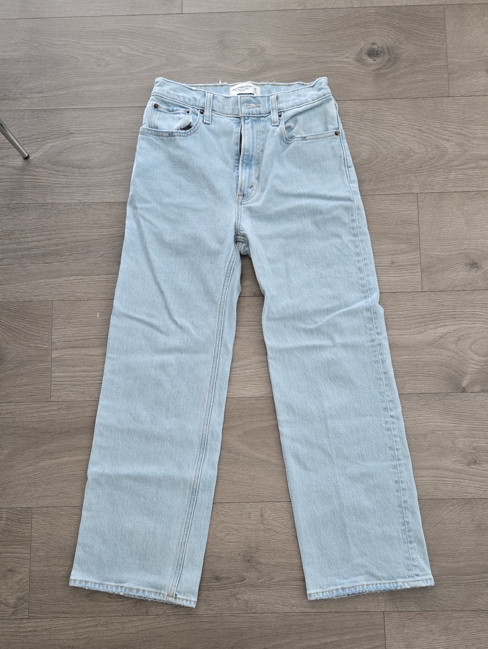 Abercombie & Fitch High Rise 90s Relaxed Jean